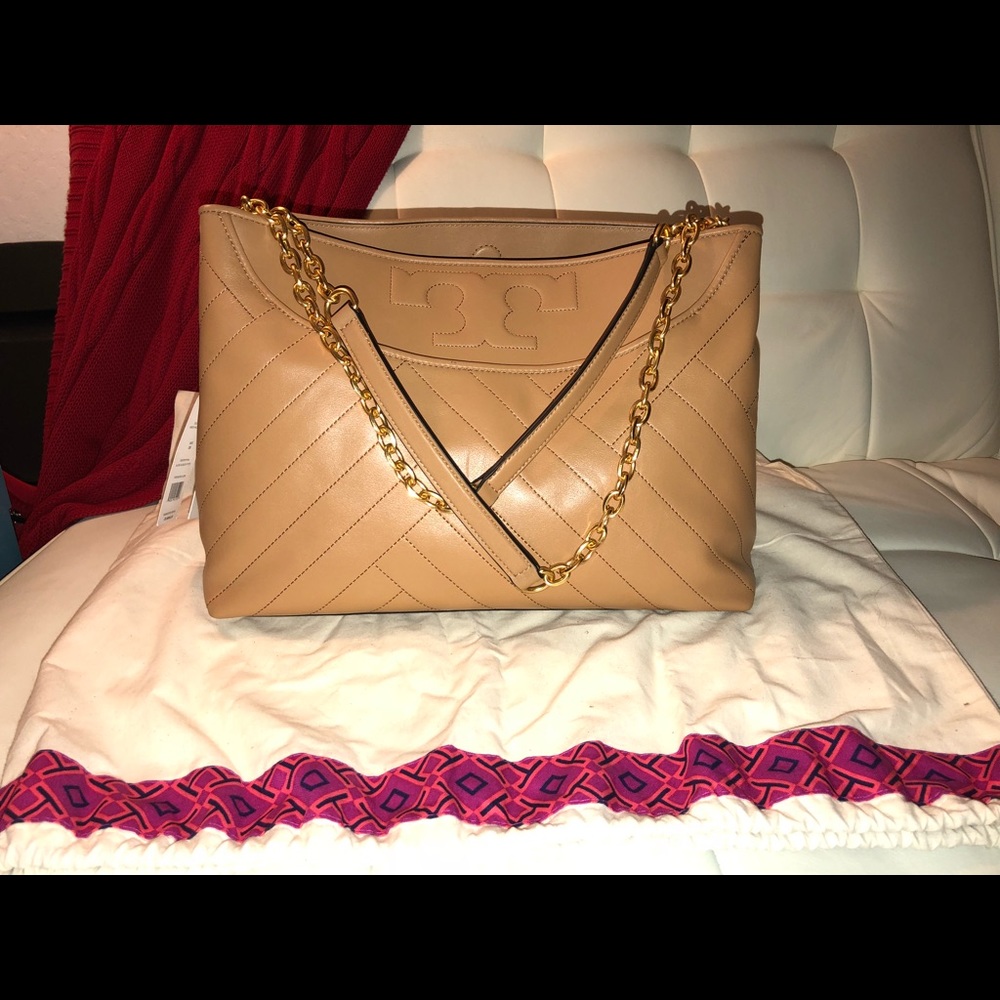 Tory burch shoulder or crossbody bag